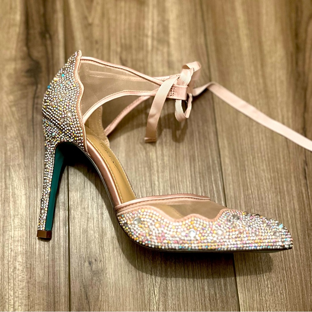 Betsy Johnson Heels Champagne
